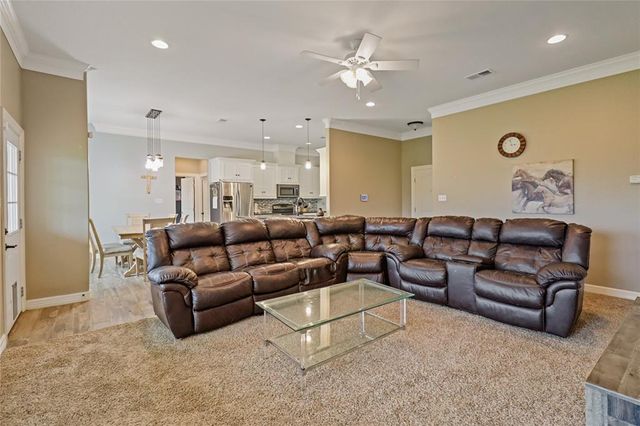 1056 Longhorn Trail, Angleton, TX 77515