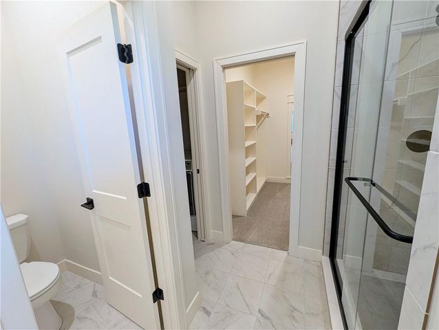 22076 W 93rd Terrace, Lenexa, KS 66220