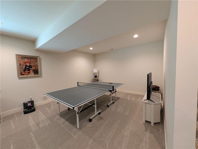 22076 W 93rd Terrace, Lenexa, KS 66220