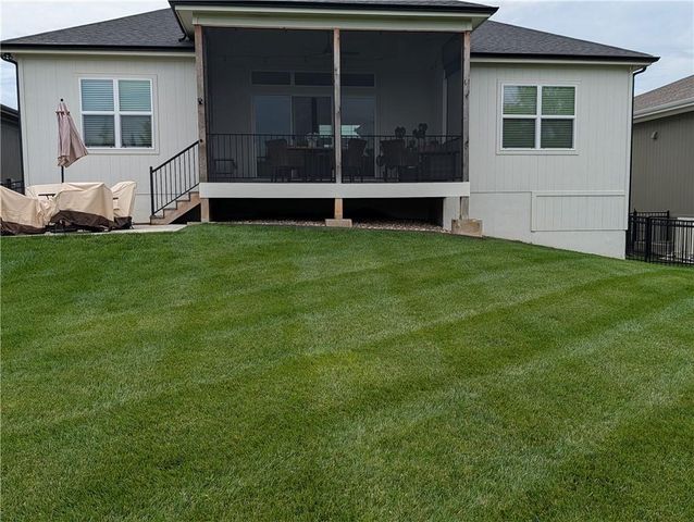 22076 W 93rd Terrace, Lenexa, KS 66220