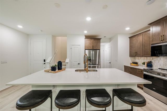 1669 GREENLEAF WOODS COVE, Oviedo, FL 32765