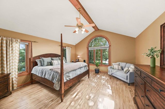 W168N10307 Wildrose LANE, Germantown, WI 53022
