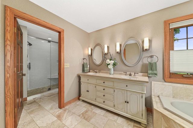 W168N10307 Wildrose LANE, Germantown, WI 53022
