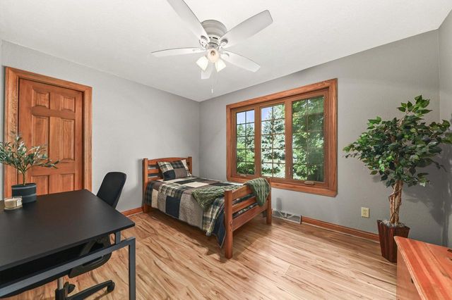 W168N10307 Wildrose LANE, Germantown, WI 53022
