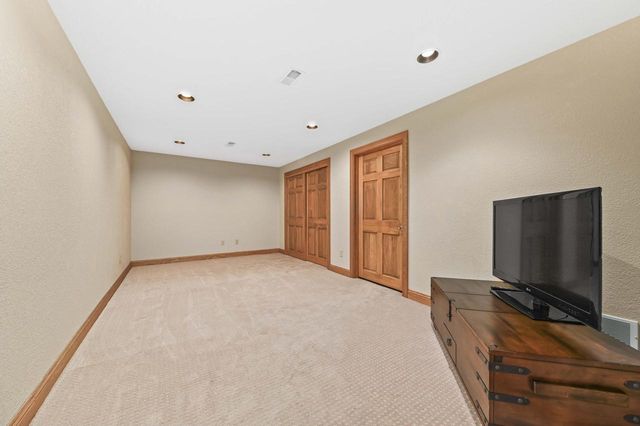 W168N10307 Wildrose LANE, Germantown, WI 53022