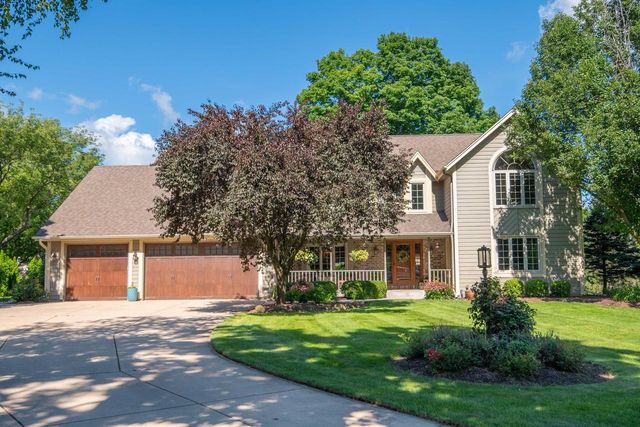 W168N10307 Wildrose LANE, Germantown, WI 53022