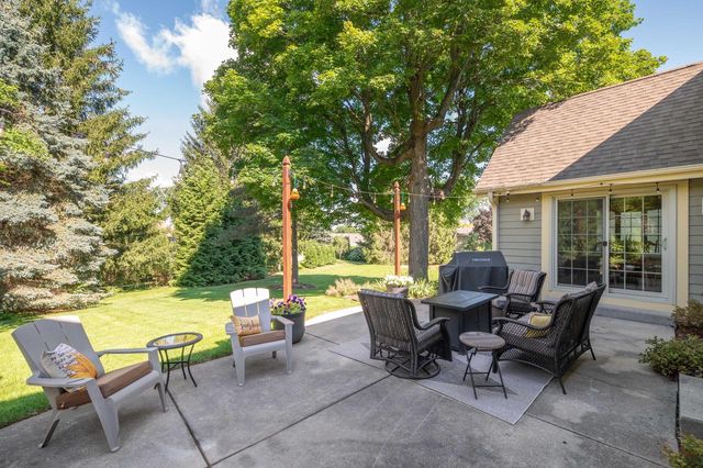 W168N10307 Wildrose LANE, Germantown, WI 53022