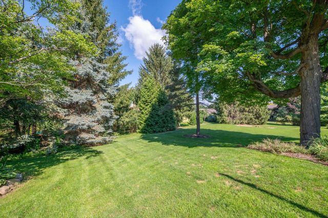 W168N10307 Wildrose LANE, Germantown, WI 53022