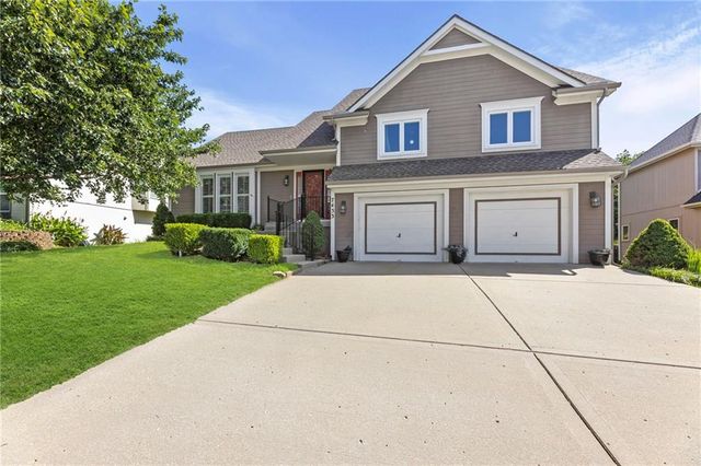 7433 N Smalley Avenue, Kansas City, MO 64158