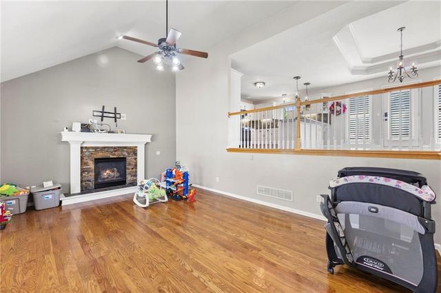 7433 N Smalley Avenue, Kansas City, MO 64158