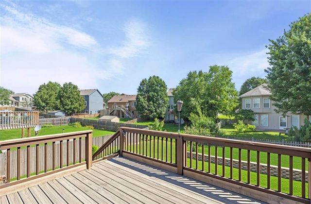 7433 N Smalley Avenue, Kansas City, MO 64158