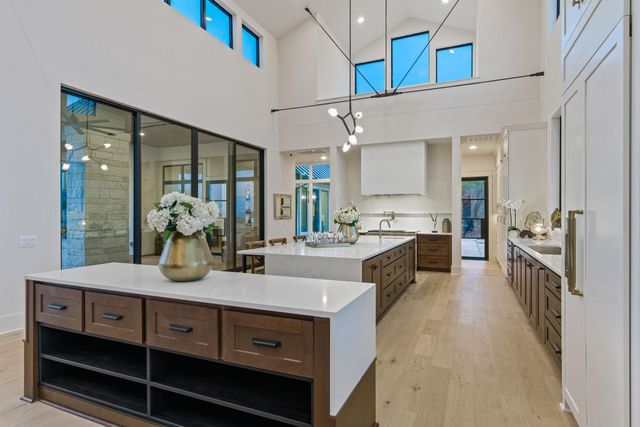 7505 E Us Highway 290, Johnson City, TX 78636