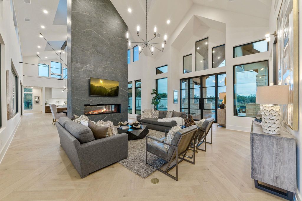 7505 E Us Highway 290, Johnson City, TX 78636