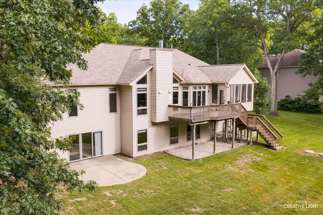 10605 Red Hawk Lane, Spring Grove, IL 60081