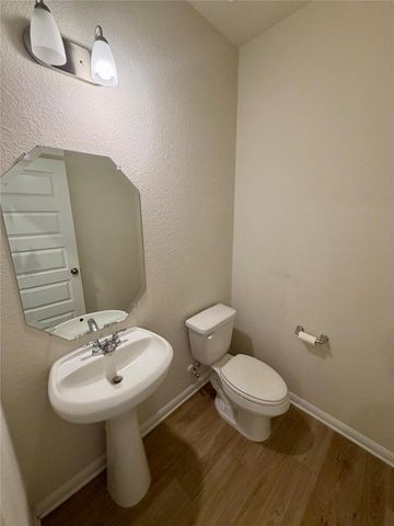 305 Tolo DR, Elgin, TX 78621