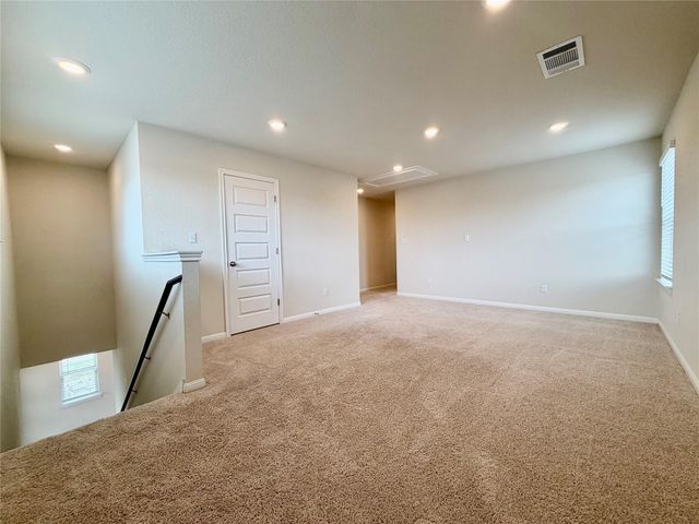 305 Tolo DR, Elgin, TX 78621