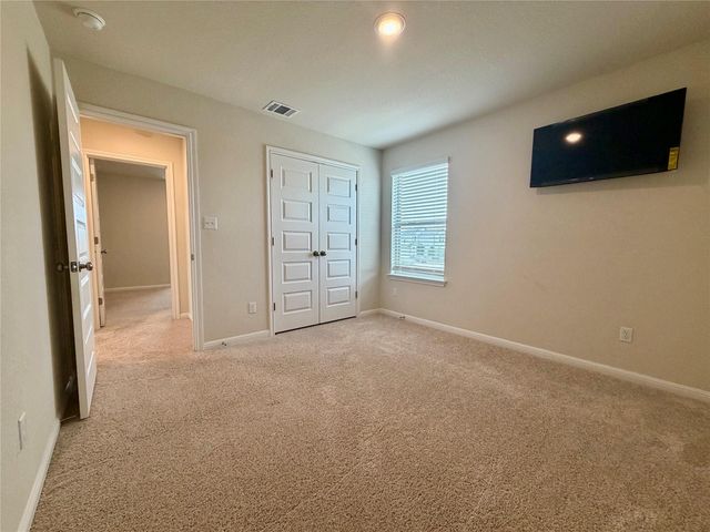 305 Tolo DR, Elgin, TX 78621