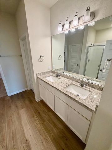 305 Tolo DR, Elgin, TX 78621