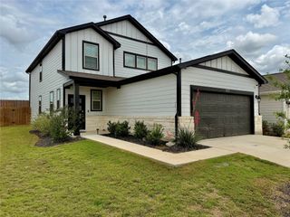 305 Tolo DR, Elgin, TX 78621