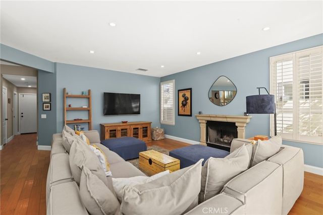 22312 Delia Court, Calabasas, CA 91302