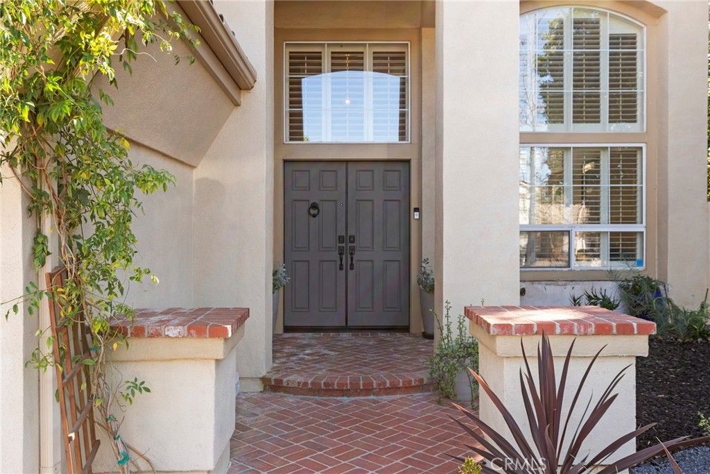 22312 Delia Court, Calabasas, CA 91302