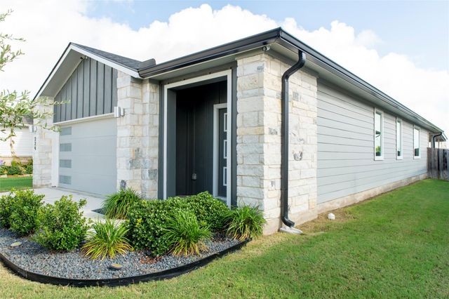 324 Millbrook BLVD, San Marcos, TX 78666