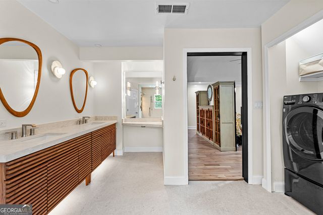 230 Camelot Drive, Fayetteville, GA 30214