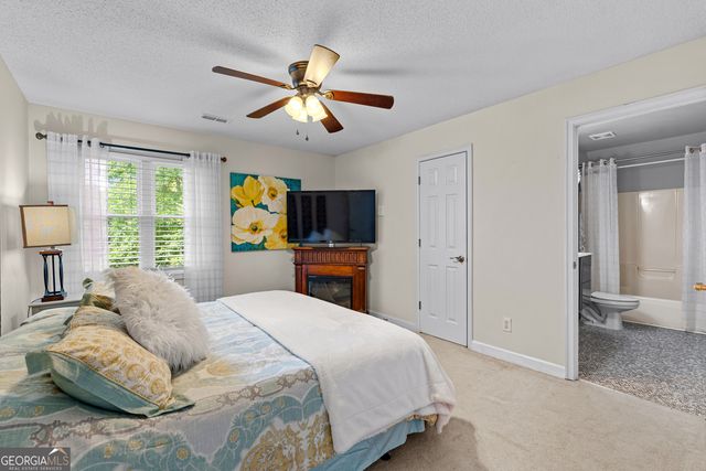 230 Camelot Drive, Fayetteville, GA 30214