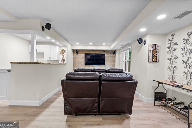 230 Camelot Drive, Fayetteville, GA 30214