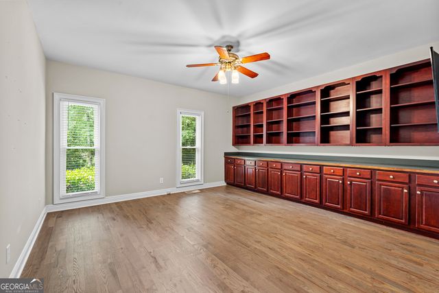 230 Camelot Drive, Fayetteville, GA 30214