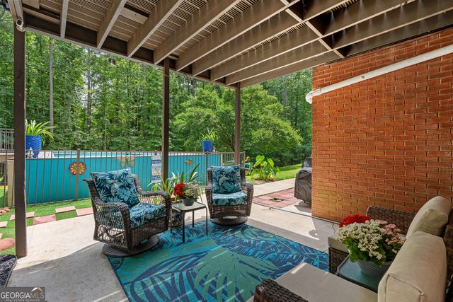 230 Camelot Drive, Fayetteville, GA 30214