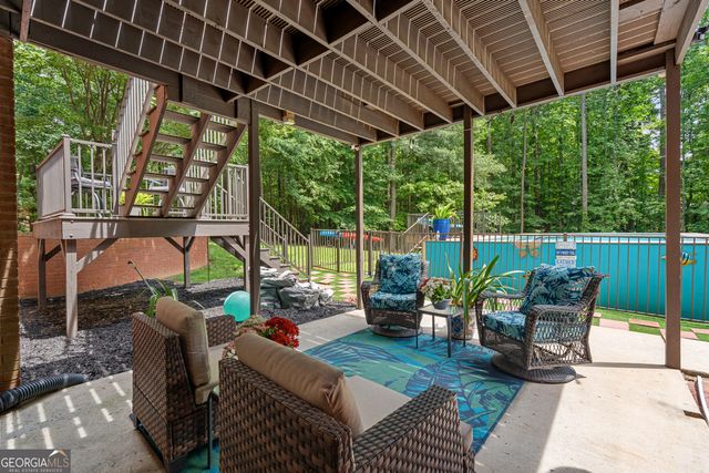 230 Camelot Drive, Fayetteville, GA 30214