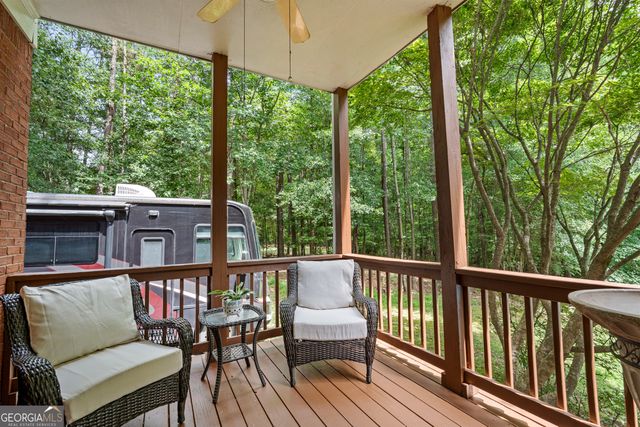 230 Camelot Drive, Fayetteville, GA 30214