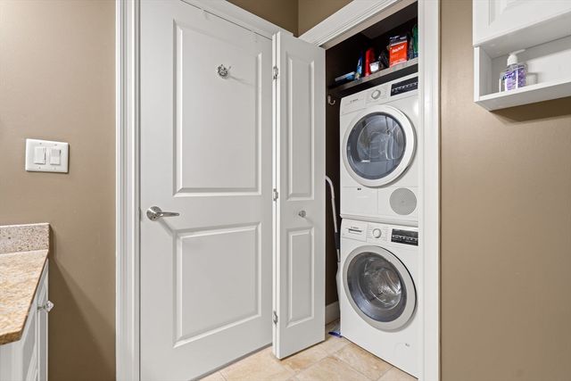 126 Jersey St 201, Boston, MA 02215