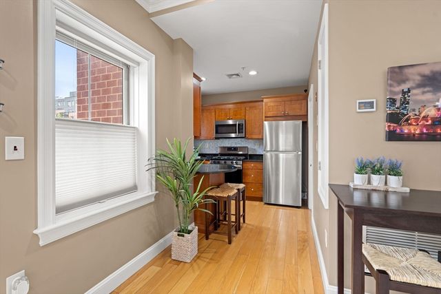 126 Jersey St 201, Boston, MA 02215