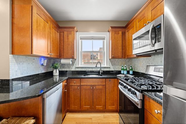 126 Jersey St 201, Boston, MA 02215