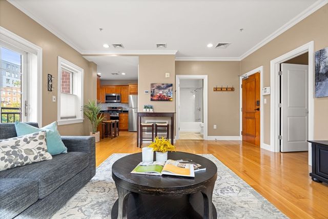 126 Jersey St 201, Boston, MA 02215