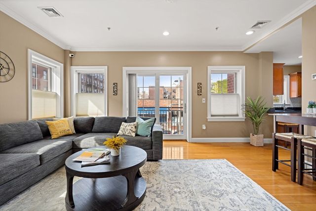 126 Jersey St 201, Boston, MA 02215