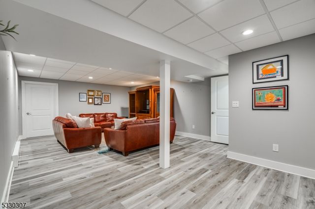 5 E Hartwick Dr, Montgomery Twp., NJ 08558