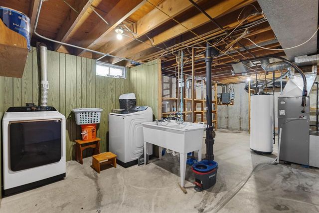 2014 Prairie Road, Madison, WI 53711