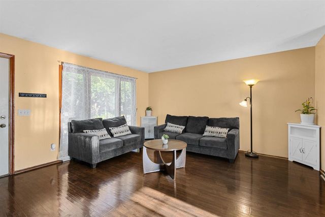 2014 Prairie Road, Madison, WI 53711