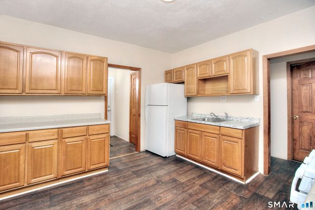 41-43-45 Taft Avenue, Bridgeport, CT 06606