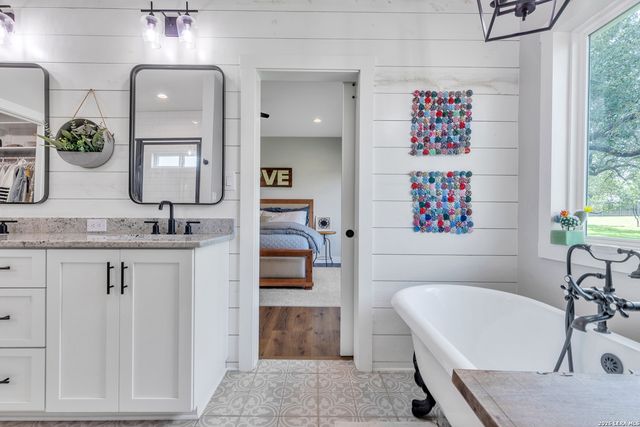 1026 timbercrest, Pleasanton, TX 78064