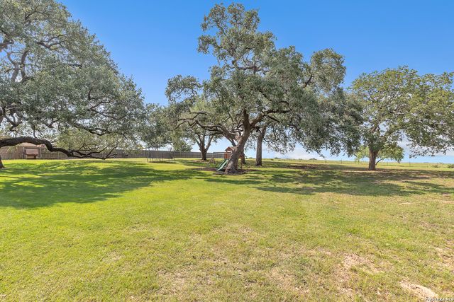 1026 timbercrest, Pleasanton, TX 78064