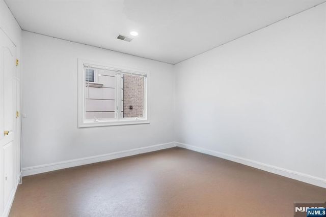 36 W Central Boulevard A, Palisades Park, NJ 07650