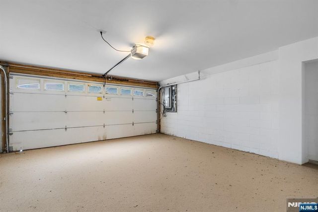 36 W Central Boulevard A, Palisades Park, NJ 07650