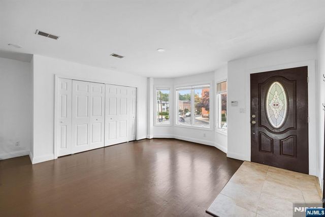36 W Central Boulevard A, Palisades Park, NJ 07650