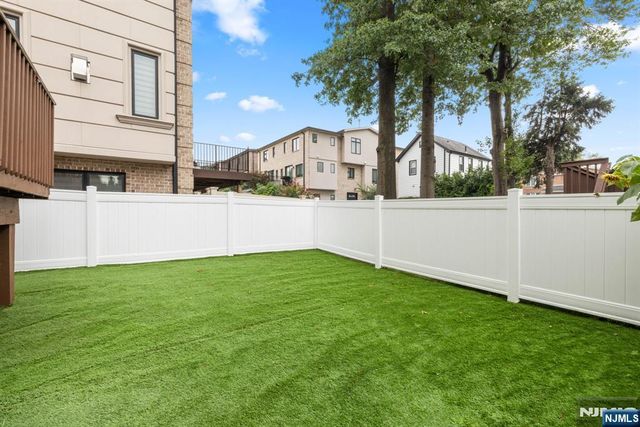 36 W Central Boulevard A, Palisades Park, NJ 07650