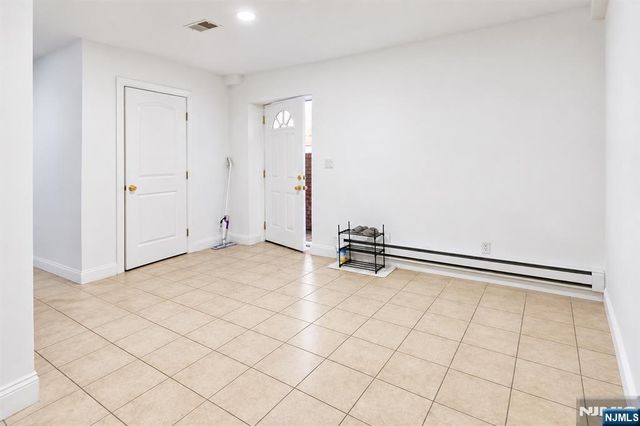 36 W Central Boulevard A, Palisades Park, NJ 07650