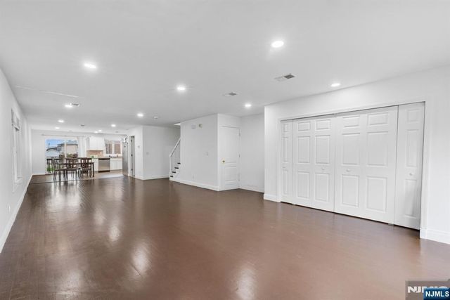 36 W Central Boulevard A, Palisades Park, NJ 07650